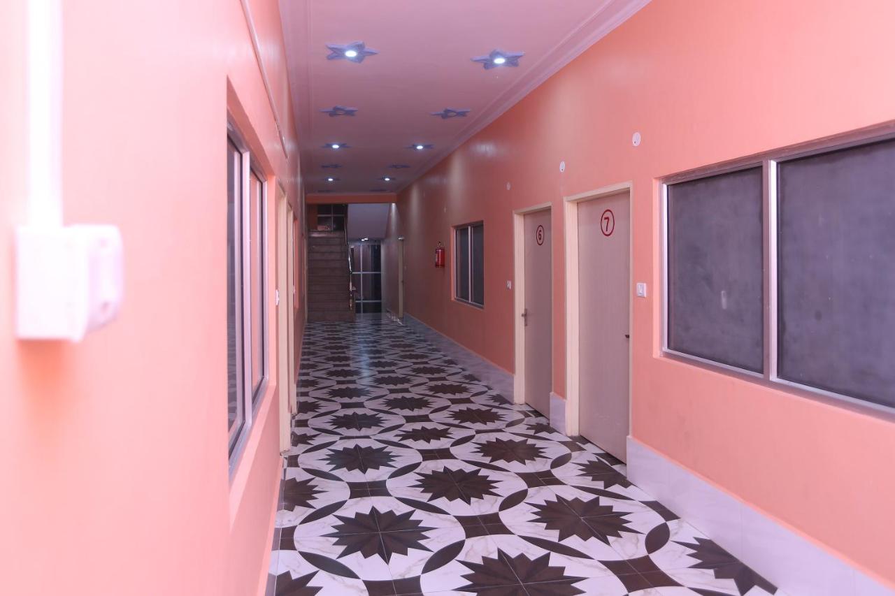Oyo 22221 Yadav Hotel Bhiwadi Екстер'єр фото